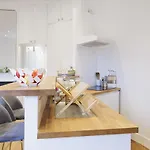 Appartement Dans Un Dome Pres De La Tour Eiffel