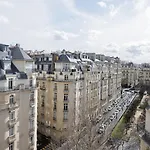 Appartement Dans Un Dome Pres De La Tour Eiffel